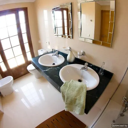 Villa 44 Sea Views, Pool,games,hot Tub, Office With Computer+ Wifi *