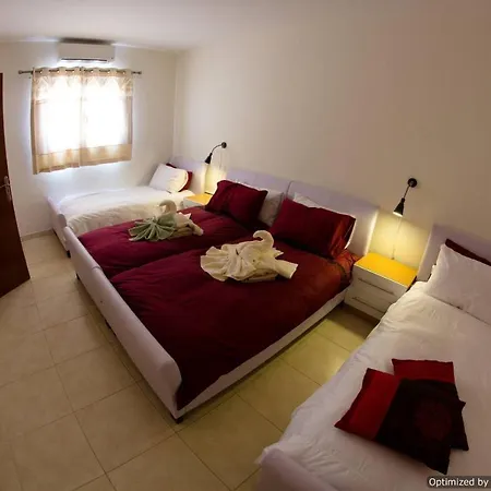 44 Sea Views, Pool,games,hot Tub, Office With Computer+ Wifi * Playa Blanca (Lanzarote)