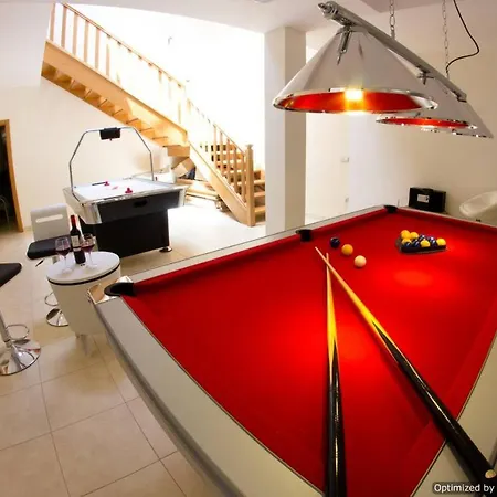 Villa 44 Sea Views, Pool,games,hot Tub, Office With Computer+ Wifi *