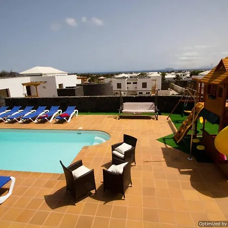 Villa 44 Sea Views, Pool,games,hot Tub, Office With Computer+ Wifi