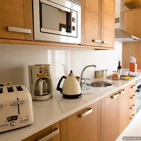 44 Sea Views, Pool,games,hot Tub, Office With Computer+ Wifi *