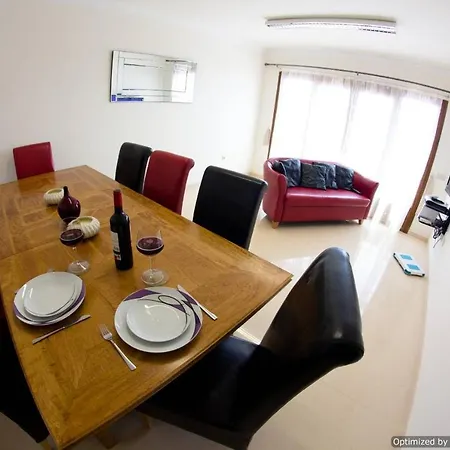 44 Sea Views, Pool,games,hot Tub, Office With Computer+ Wifi * Playa Blanca (Lanzarote)