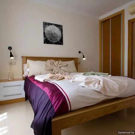 44 Sea Views, Pool,games,hot Tub, Office With Computer+ Wifi Playa Blanca (Lanzarote)
